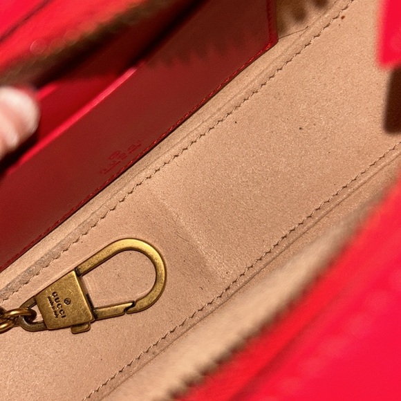 Gucci Red Matelassé Leather Mini GG Marmont Half Moon Shoulder Bag - Picture 4 of 9
